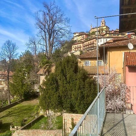 Da Emi - La Casetta In Piazza Monforte D'Alba Eksteriør billede